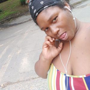 Meet your Posher, Cassandra